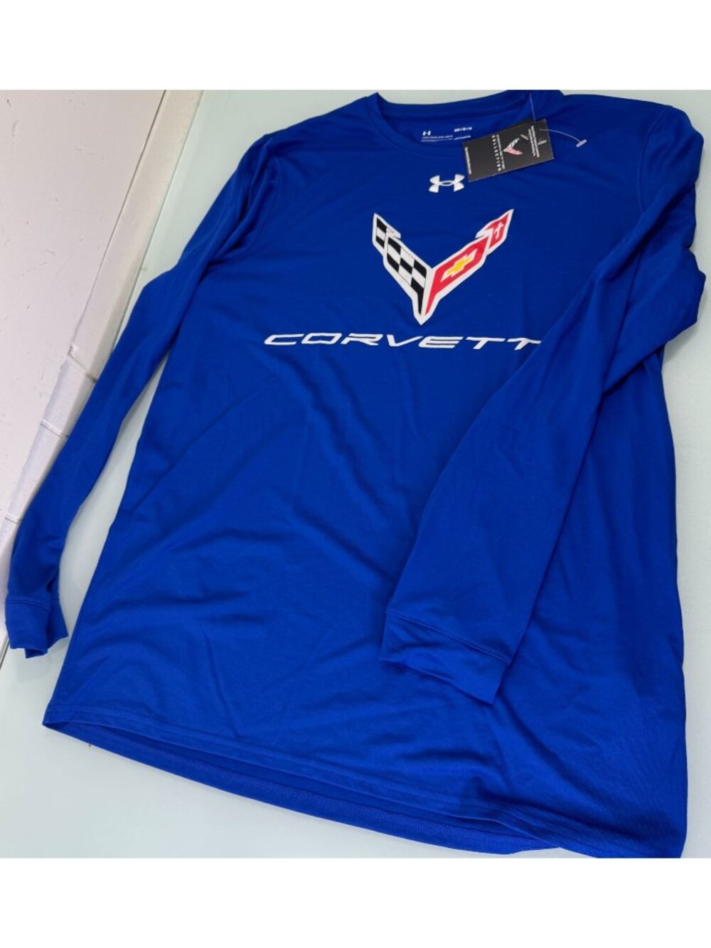 Chevy Corvette Under Armour Mens Performance Shirt Medium M Activewear Loose Fit
